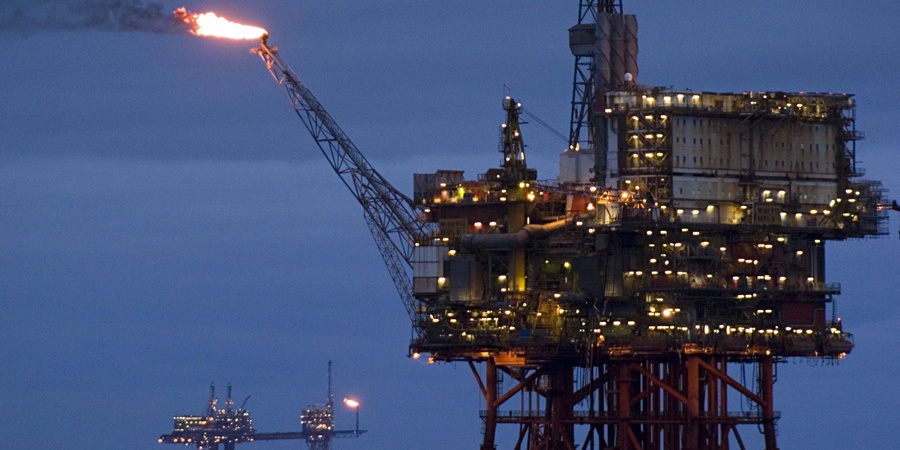Petróleo atinge maior preço desde meados de 2015 após acordo de produtores